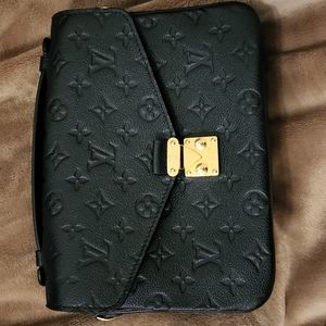 Louis Vuittion POCHETTE METIS